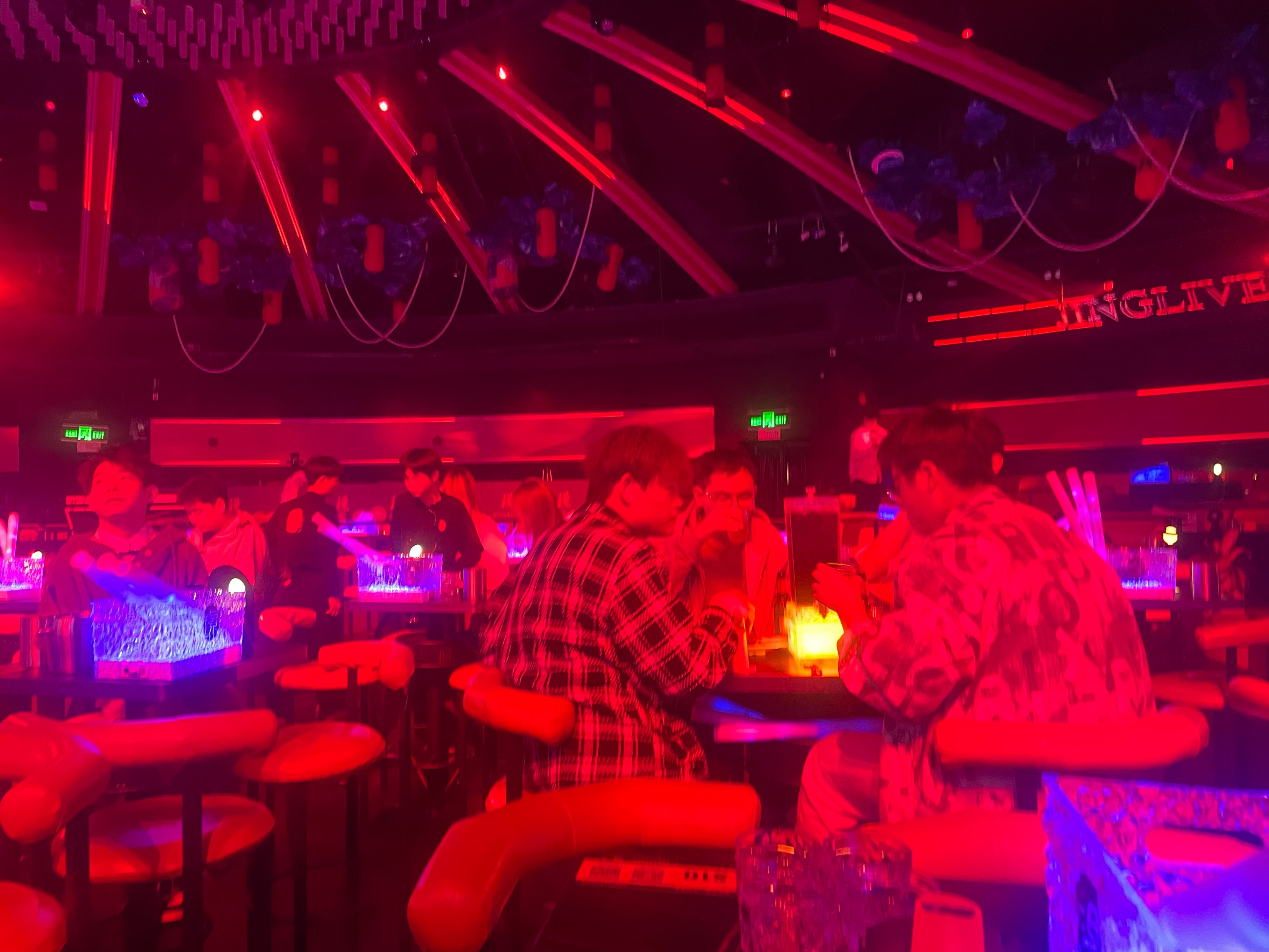 通化商务ktv推荐低端场商务ktv选择指南-柳河县ktv预订